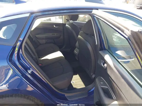 5XXGT4L32KG340383 2019 KIA OPTIMA - Image 8