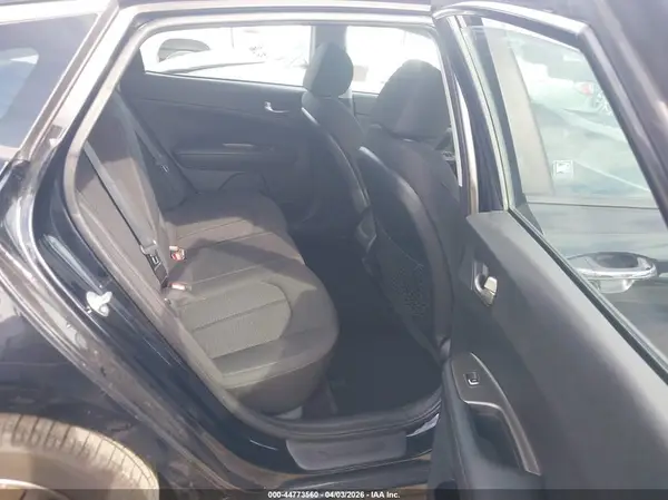 5XXGT4L32KG341369 2019 KIA OPTIMA - Image 8