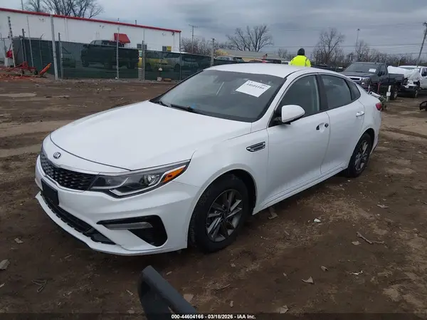 5XXGT4L32KG342375 2019 KIA OPTIMA - Image 2