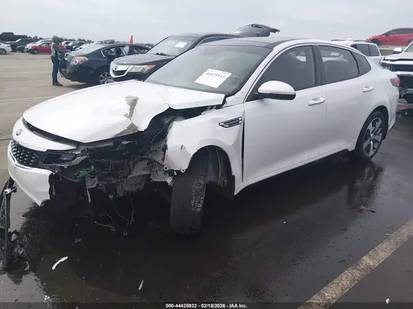 5XXGT4L32KG348757 2019 KIA OPTIMA - Image 2