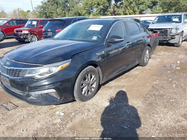 5XXGT4L32KG352632 2019 KIA OPTIMA - Image 2