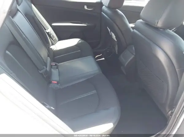 5XXGT4L32KG353490 2019 KIA OPTIMA - Image 8