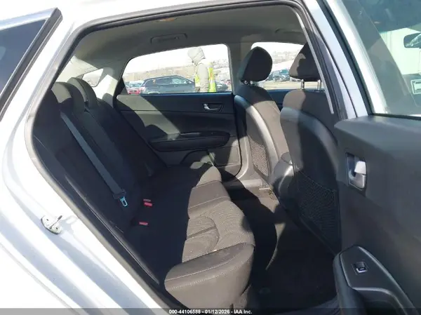 5XXGT4L32KG359435 2019 KIA OPTIMA - Image 8