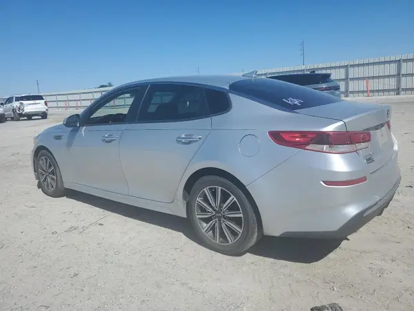 5XXGT4L32KG360102 2019 KIA OPTIMA - Image 2