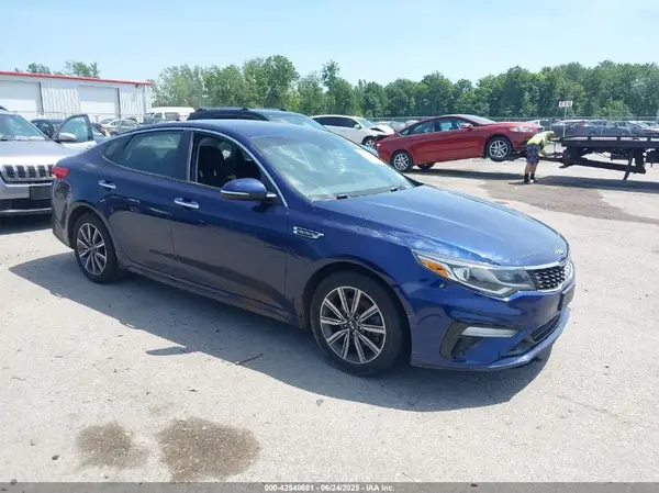 5XXGT4L32KG360245 2019 KIA OPTIMA - Image 1