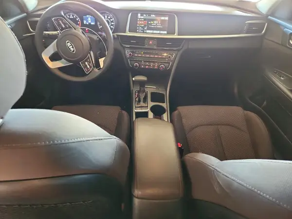 5XXGT4L32KG364957 2019 KIA OPTIMA - Image 8