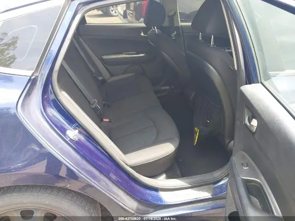 5XXGT4L32KG367289 2019 KIA OPTIMA - Image 8