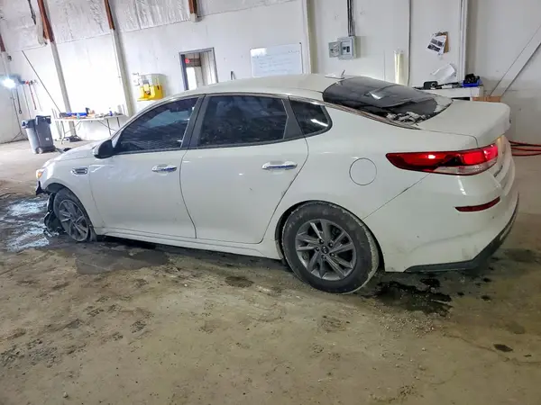 5XXGT4L32KG368796 2019 KIA OPTIMA - Image 2