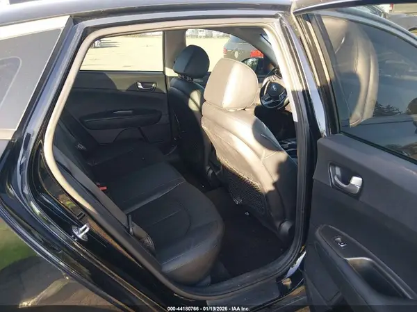 5XXGT4L32KG369687 2019 KIA OPTIMA - Image 8