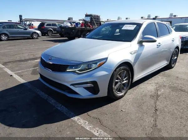 5XXGT4L32KG373545 2019 KIA OPTIMA - Image 2