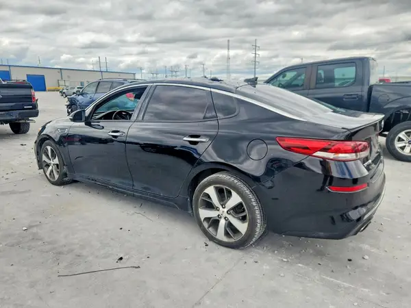 5XXGT4L32KG374467 2019 KIA OPTIMA - Image 2