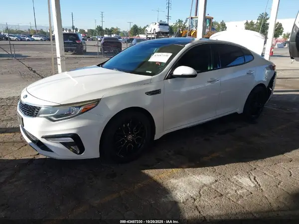 5XXGT4L32KG376848 2019 KIA OPTIMA - Image 2