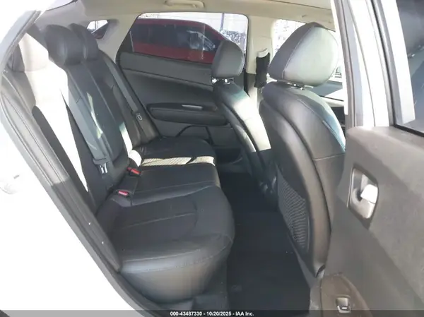 5XXGT4L32KG376848 2019 KIA OPTIMA - Image 8