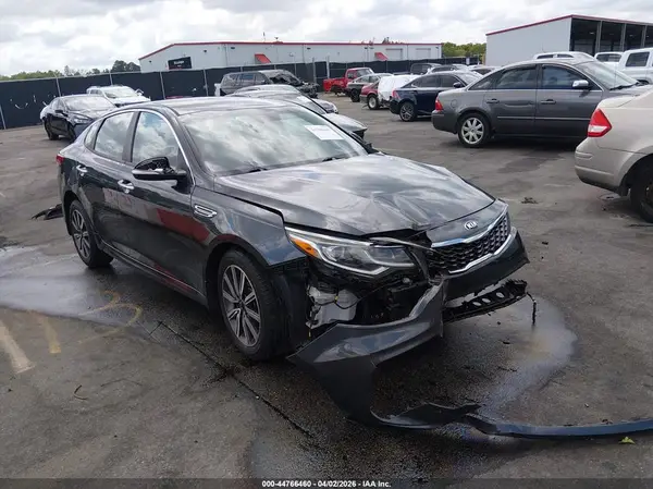 5XXGT4L32KG378163 2019 KIA OPTIMA - Image 1