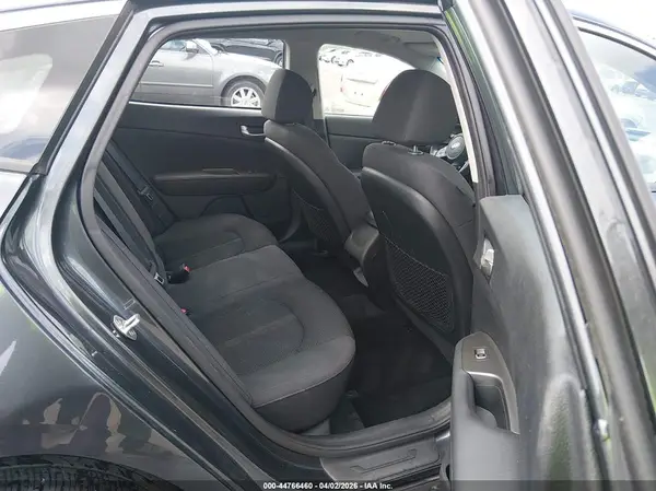5XXGT4L32KG378163 2019 KIA OPTIMA - Image 8