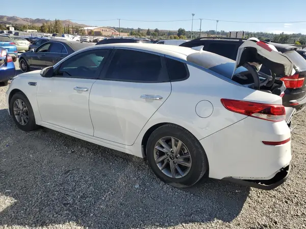 5XXGT4L32KG378695 2019 KIA OPTIMA - Image 2