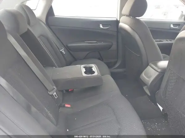 5XXGT4L32LG381341 2020 KIA OPTIMA - Image 8