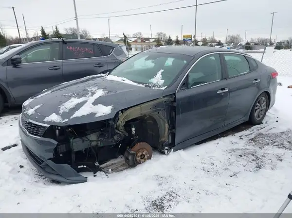 5XXGT4L32LG384322 2020 KIA OPTIMA - Image 2