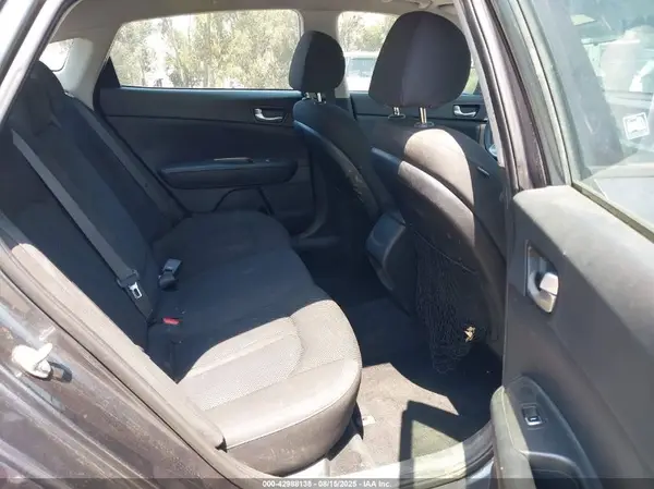 5XXGT4L32LG389004 2020 KIA OPTIMA - Image 8