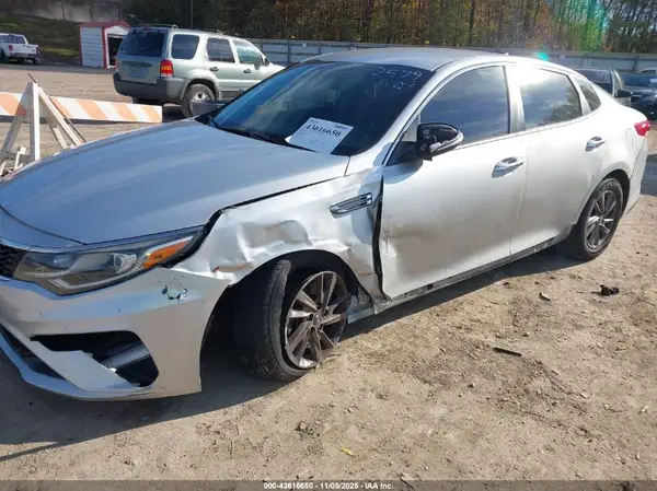 5XXGT4L32LG392579 2020 KIA OPTIMA - Image 2