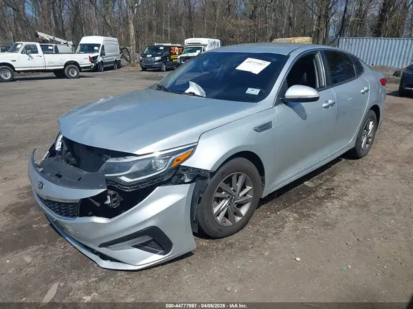 5XXGT4L32LG392596 2020 KIA OPTIMA - Image 2