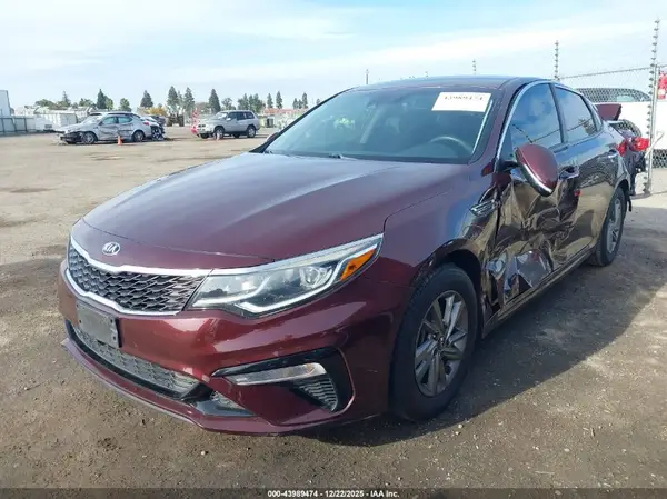 5XXGT4L32LG393151 2020 KIA OPTIMA - Image 2