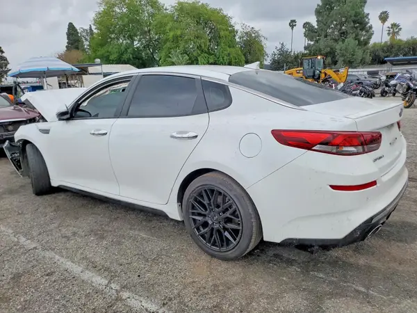 5XXGT4L32LG395501 2020 KIA OPTIMA - Image 2