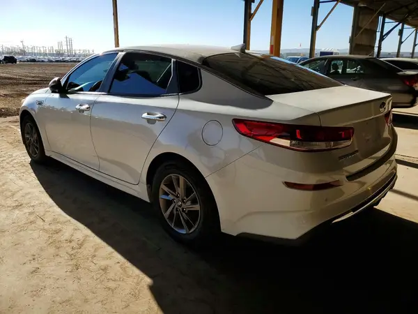 5XXGT4L32LG399368 2020 KIA OPTIMA - Image 2