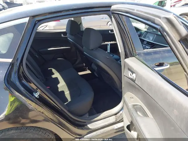 5XXGT4L32LG401068 2020 KIA OPTIMA - Image 8