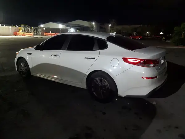 5XXGT4L32LG401216 2020 KIA OPTIMA - Image 2