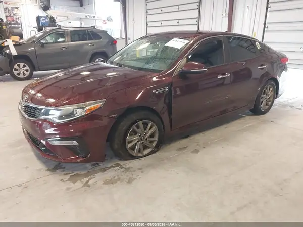 5XXGT4L32LG401734 2020 KIA OPTIMA - Image 2