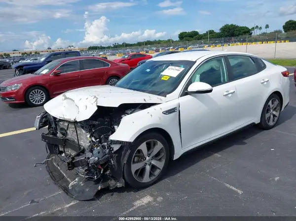 5XXGT4L32LG407906 2020 KIA OPTIMA - Image 2