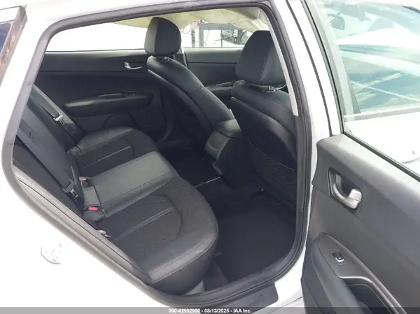 5XXGT4L32LG407906 2020 KIA OPTIMA - Image 8