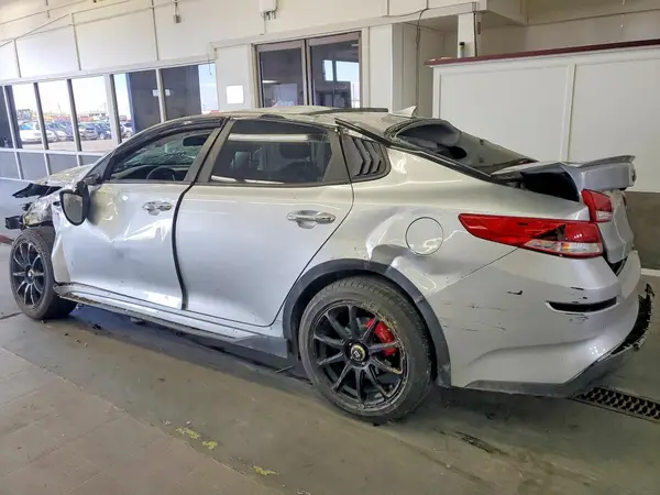 5XXGT4L32LG408697 2020 KIA OPTIMA - Image 2