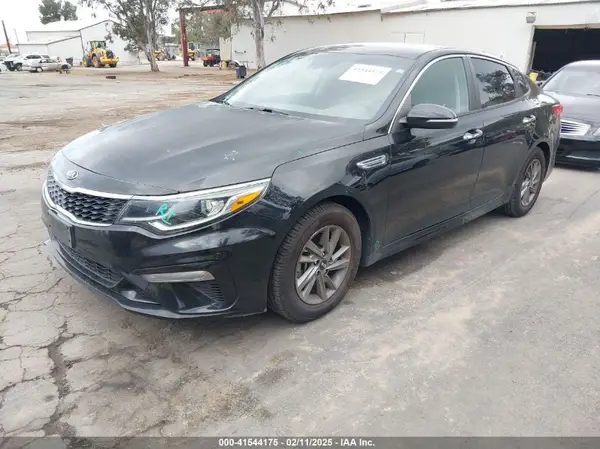 5XXGT4L32LG409736 2020 KIA OPTIMA - Image 2