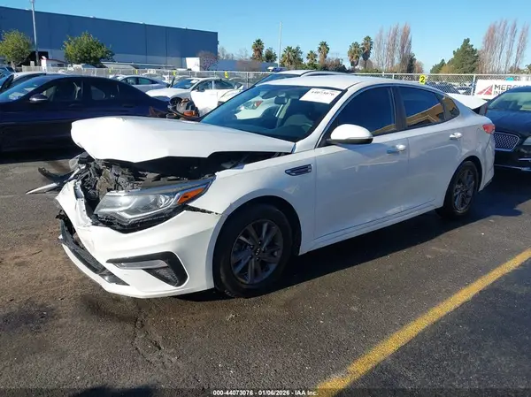 5XXGT4L32LG412491 2020 KIA OPTIMA - Image 2