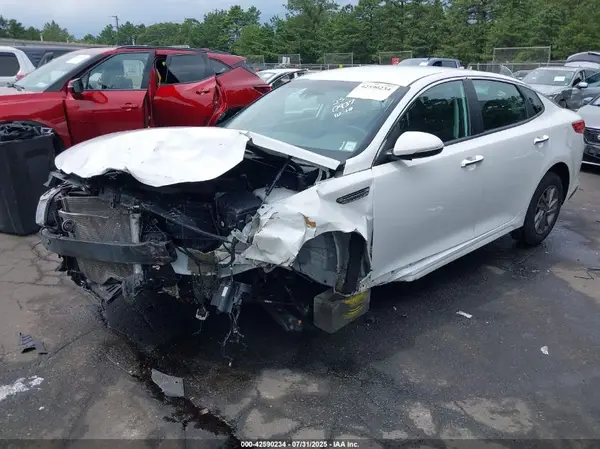 5XXGT4L32LG413446 2020 KIA OPTIMA - Image 2