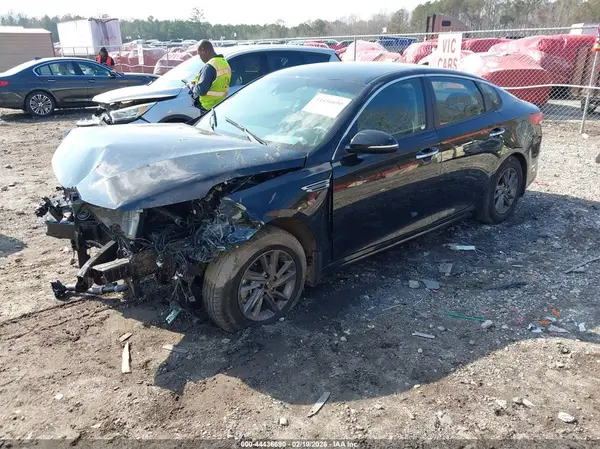 5XXGT4L32LG415813 2020 KIA OPTIMA - Image 2