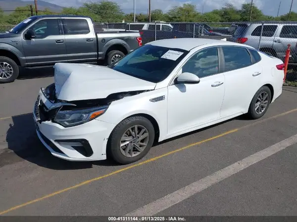 5XXGT4L32LG419764 2020 KIA OPTIMA - Image 2