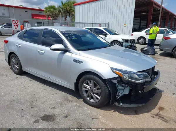 5XXGT4L32LG420218 2020 KIA OPTIMA - Image 1