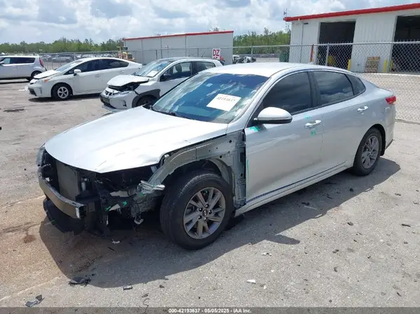 5XXGT4L32LG420218 2020 KIA OPTIMA - Image 2