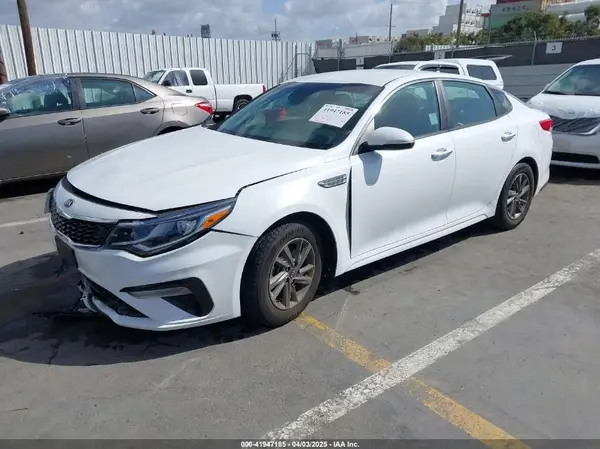5XXGT4L32LG422177 2020 KIA OPTIMA - Image 2