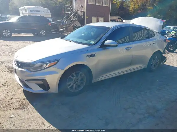 5XXGT4L32LG424639 2020 KIA OPTIMA - Image 2