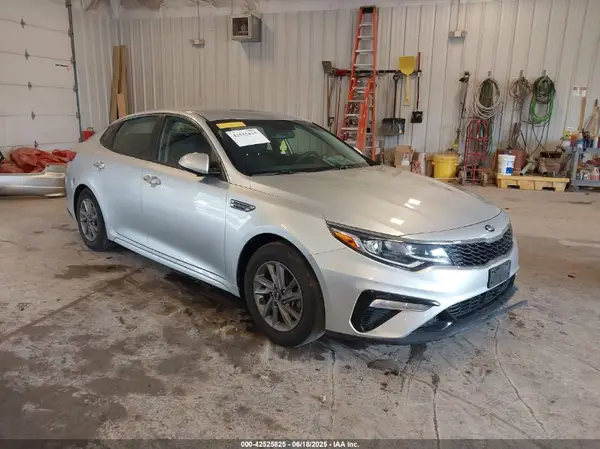 5XXGT4L32LG424821 2020 KIA OPTIMA - Image 1