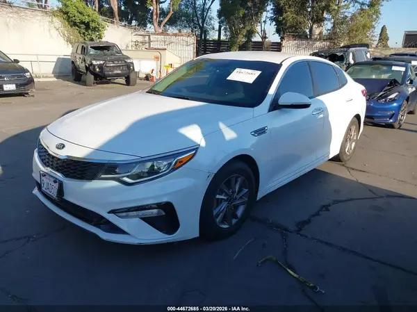 5XXGT4L32LG428237 2020 KIA OPTIMA - Image 2