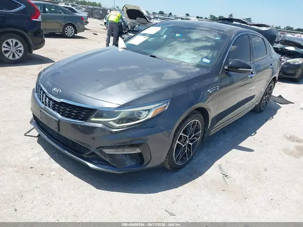 5XXGT4L32LG445507 2020 KIA OPTIMA - Image 2