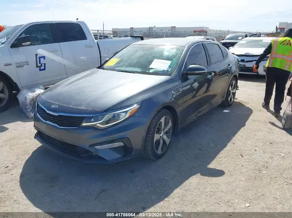 5XXGT4L32LG448083 2020 KIA OPTIMA - Image 2