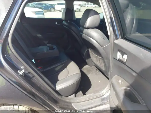 5XXGT4L32LG448083 2020 KIA OPTIMA - Image 8