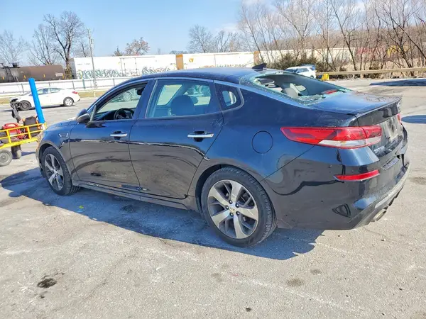 5XXGT4L32LG450285 2020 KIA OPTIMA - Image 2