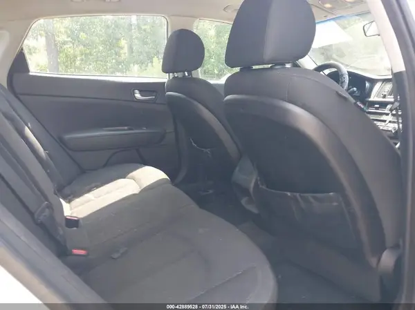 5XXGT4L33GG002627 2016 KIA OPTIMA - Image 8